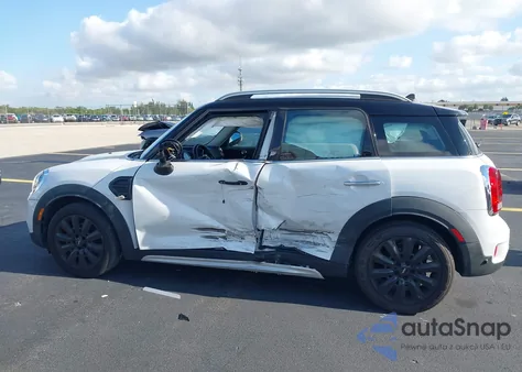 2018 Mini Countryman Cooper из США, поврежденный, VIN WMZYS7C31J3E08117